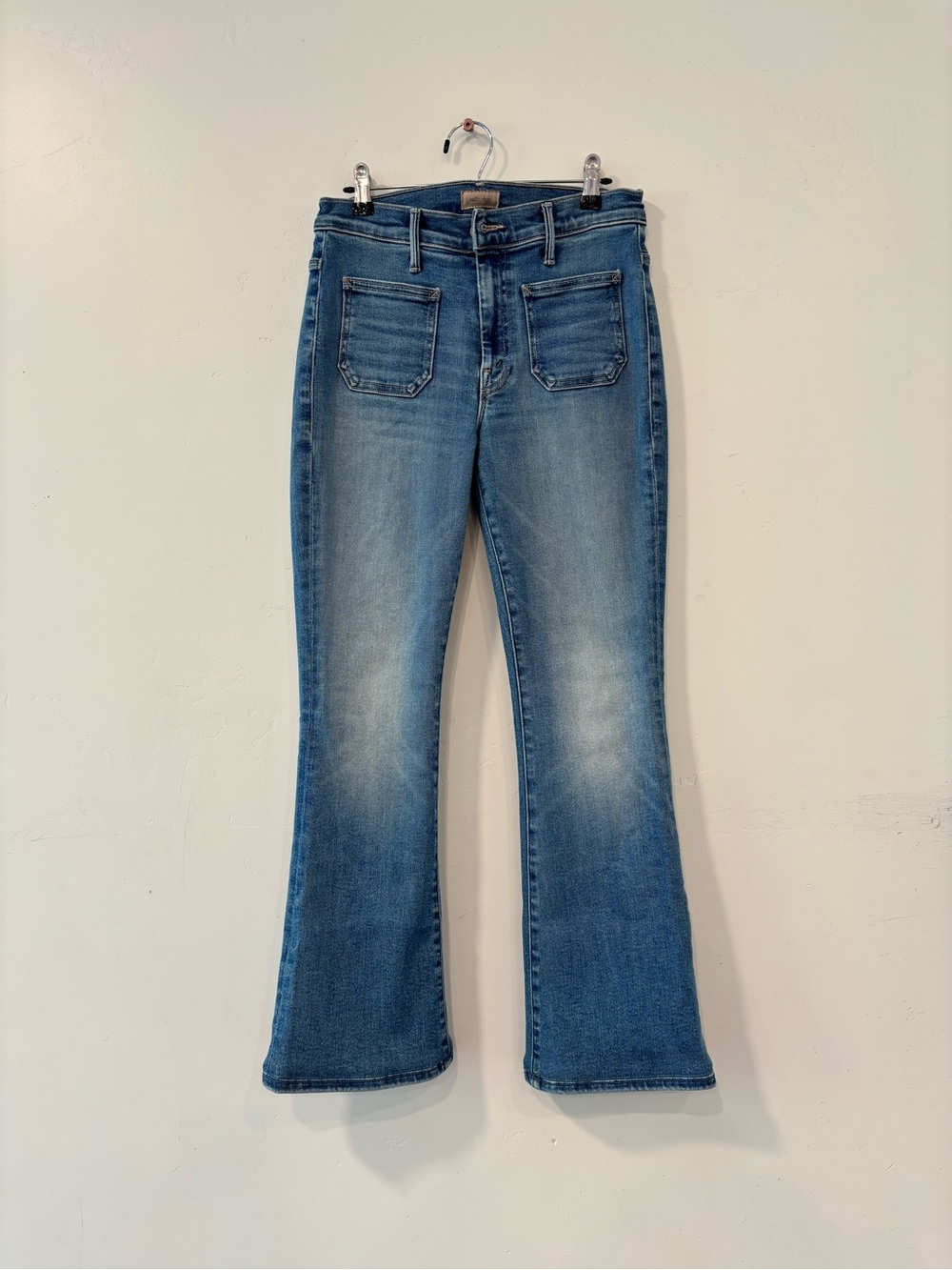 MOTHER The Patch Pocket Weekender Mid Rise Flare Jeans Poppin Wheelies Size 28 - Picture 1 of 7